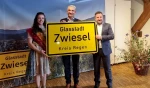 stadt_zwiesel_uebergabe_glasstadt_2024.webp
